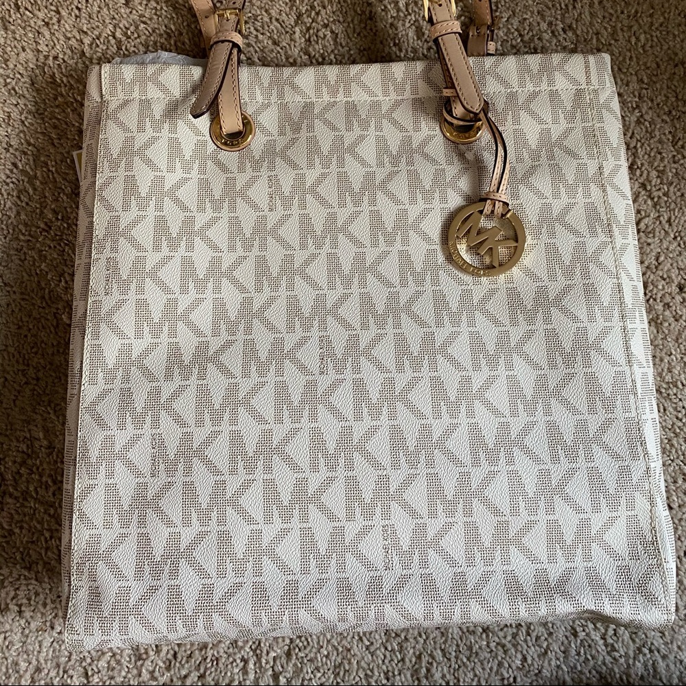 MK Jet Set Tote
